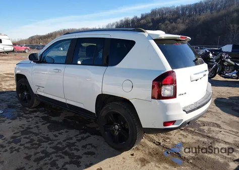 2016 Jeep Compass Latitude z USA, uszkodzony, nr VIN 1C4NJDEB7GD586591